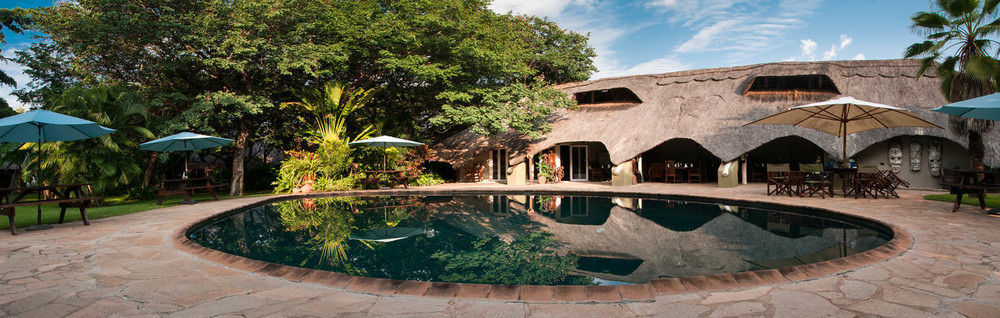 Bayete Guest Lodge Air Terjun Victoria Bagian luar foto