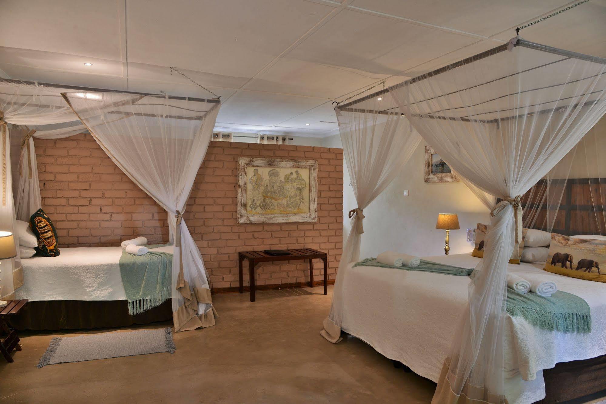 Bayete Guest Lodge Air Terjun Victoria Bagian luar foto