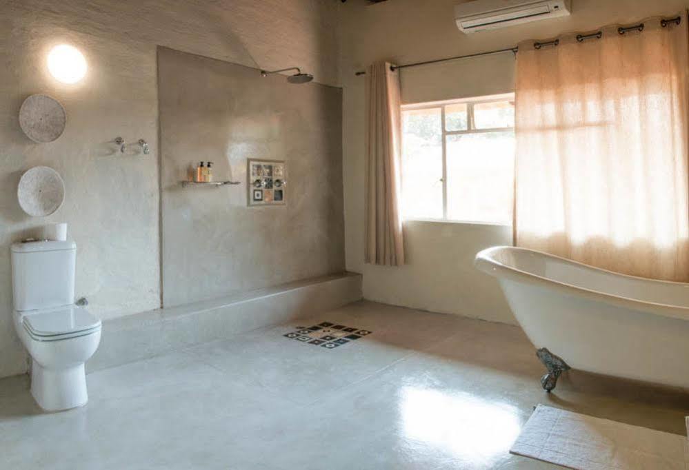 Bayete Guest Lodge Air Terjun Victoria Bagian luar foto