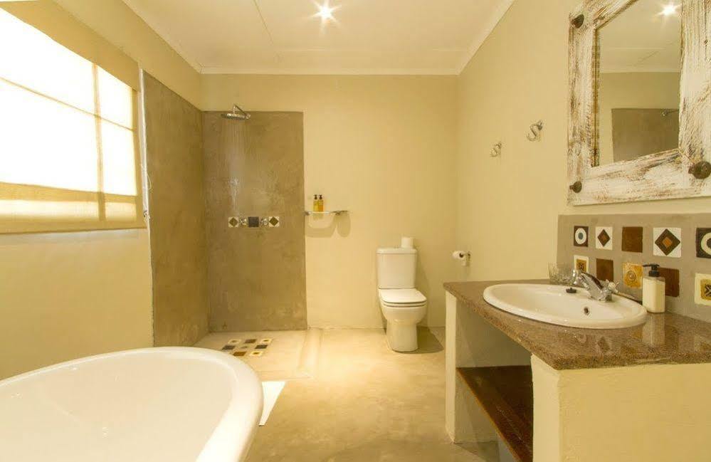 Bayete Guest Lodge Air Terjun Victoria Bagian luar foto